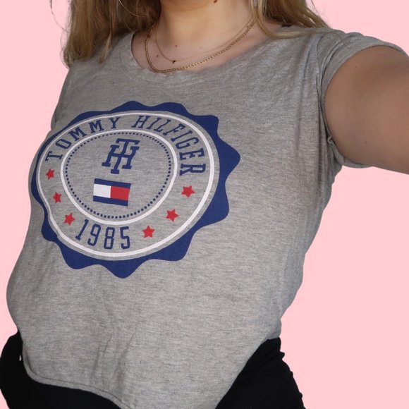 TOMMY HILFIGER HAND-CROPPED GREY TEE - Picture 1 of 4